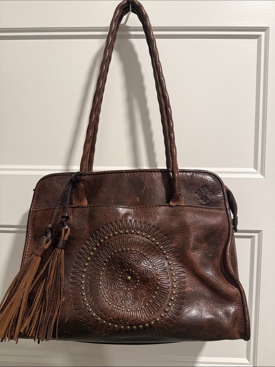Patricia Nash Handbags - Patricia Nash Brown Leather Shoulder Bag with Tassel & Medallion